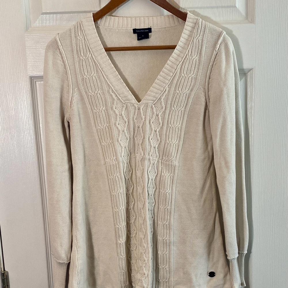 Calvin Klein M Cream Cable-Knit V-Neck Pullover